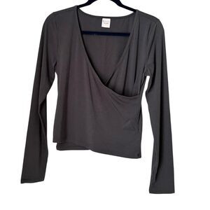 Athleta Cross front long Sleeve Top Women’s Size Medium Gray